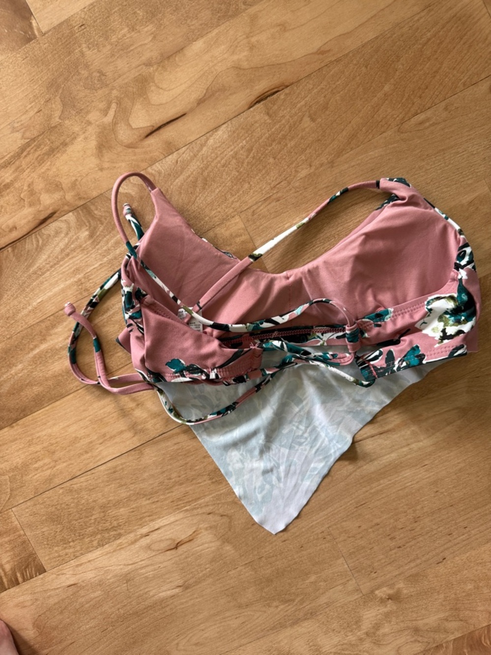 Splendid Mills Watercolor Bikini Swimsuit Top - SP10148 - Small - Picture 4 of 9